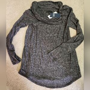 ABERCROMBIE & FITCH women's sweater top SIZE SMALL *NWT*